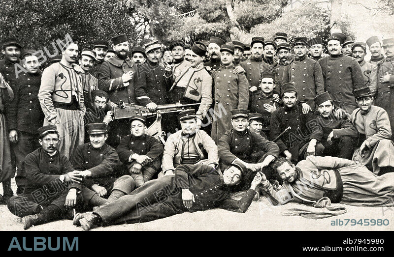 UNKNOWN PHOTOGRAPHER. World War I. Soldiers from different regiments in Nice (France). In 1914.