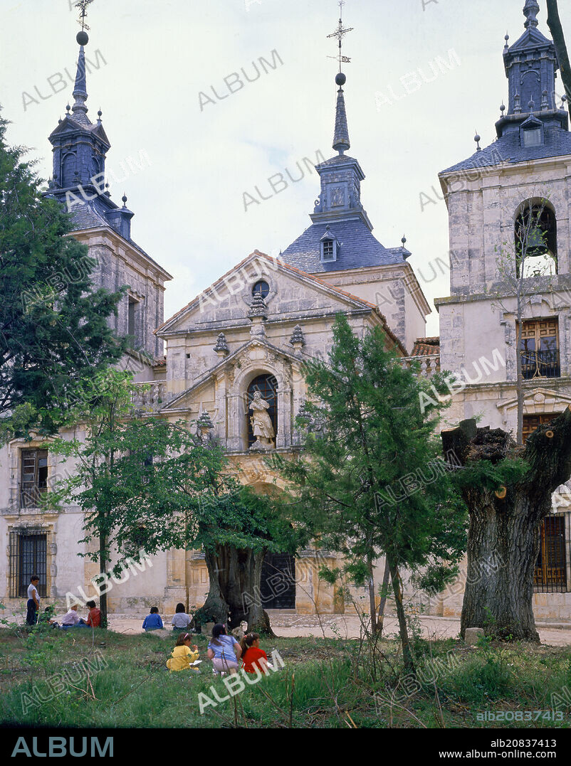 JOSÉ BENITO DE CHURRIGUERA. FACHADA DE LA IGLESIA DE SAN FRANCISCO JAVIER - SIGLO XVIII - BARROCO ESPAÑOL.