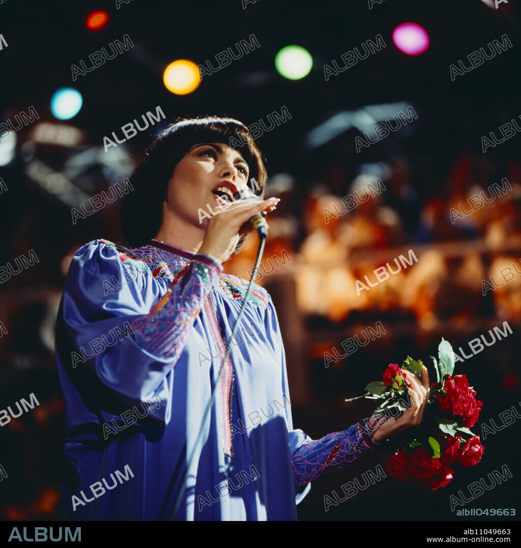 Paul Anka in Concert - A show from the International Congress Center Berlin, 1980, performance by the French singer Mireille Mathieu.