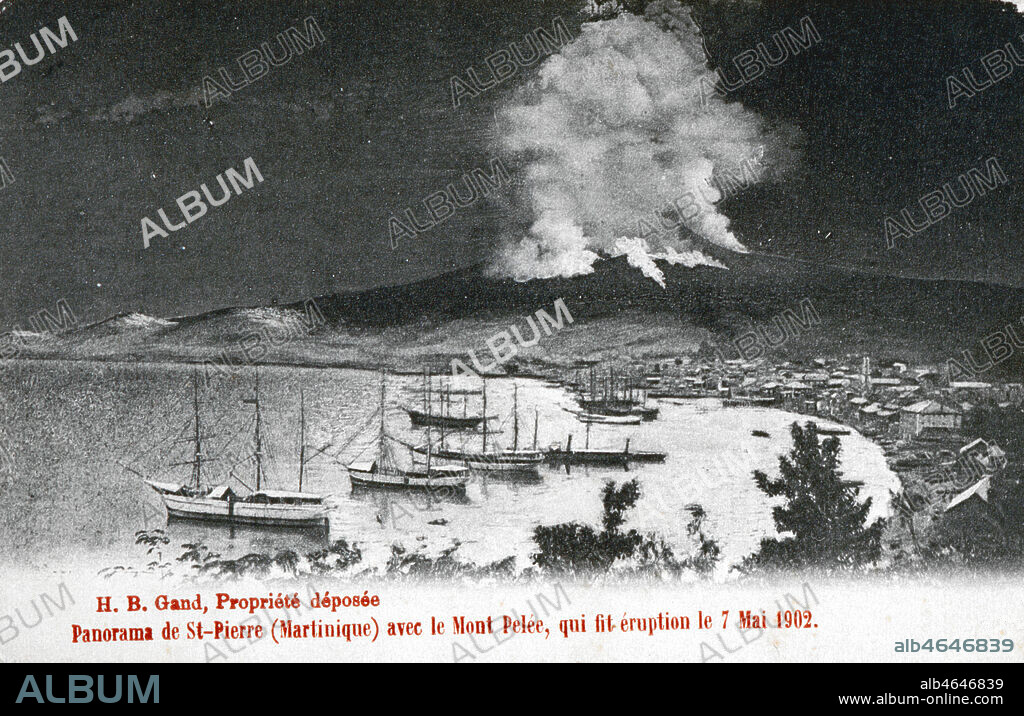 'Panorama de Saint Pierre avec le Mont pelee qui fit irruption le 07 mai 1902' Eruption volcanique a la MARTINIQUE en 1902, carte postale. Credit Collection IM/Kharbine Tapabor.