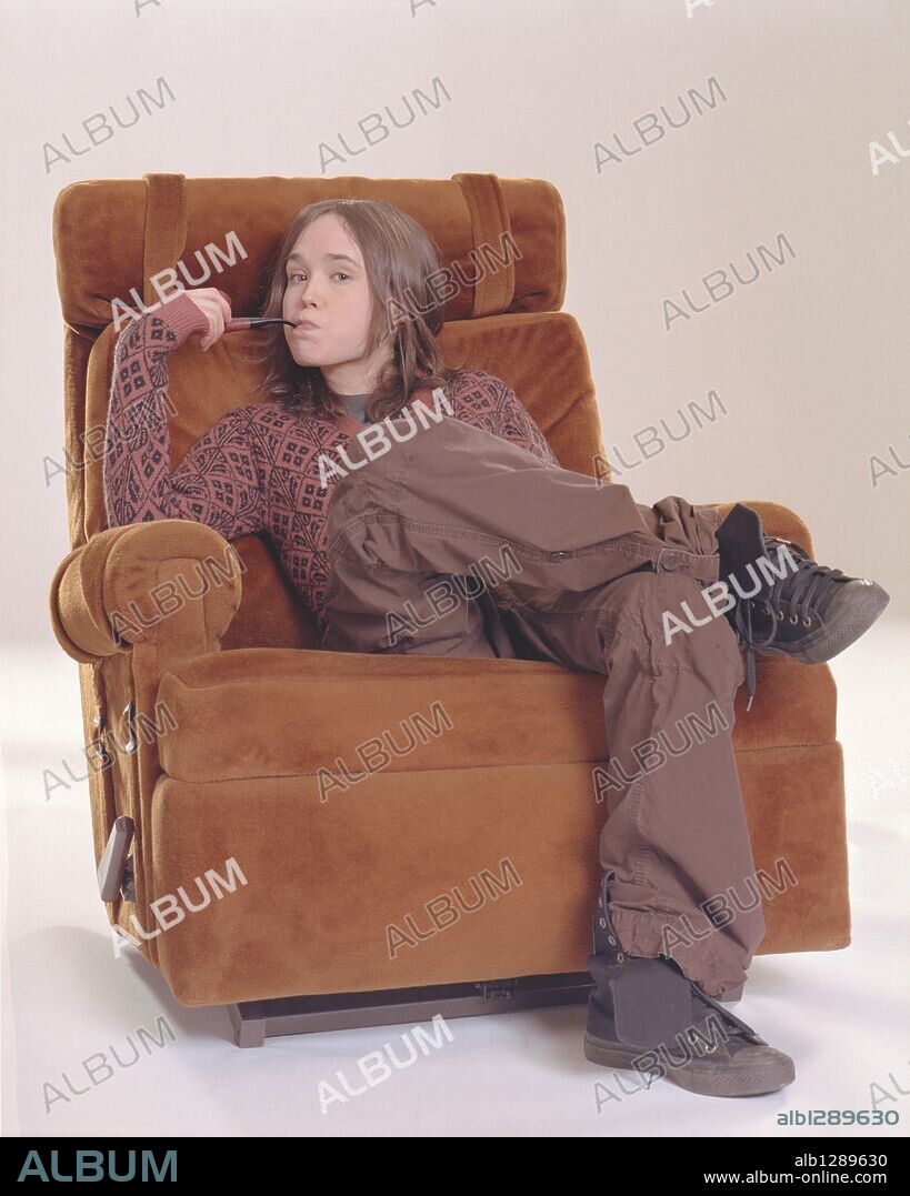 ELLIOT PAGE in JUNO, 2007, directed by JASON REITMAN. Copyright FOX SEARCHLIGHT PICT/MANDATE PICT/MR. MUDD.