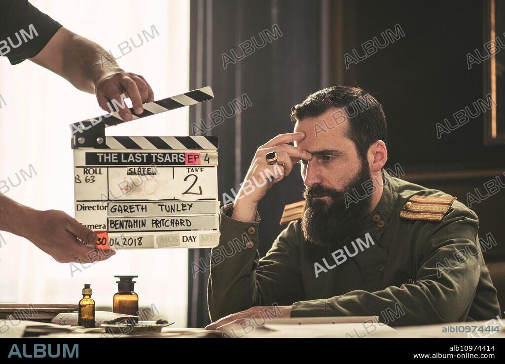 Robert Jack en LOS ÚLTIMOS ZARES (THE LAST CZARS), dirigida por ADRIAN MCDOWALL y GARETH TUNLEY. Copyright Nutopia.