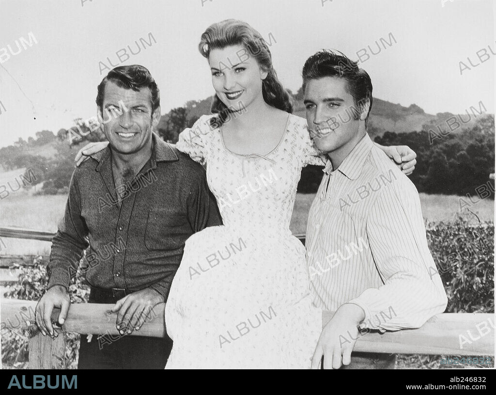 DEBRA PAGET, ELVIS PRESLEY et RICHARD EGAN dans LOVE ME TENDER, 1956, réalisé par ROBERT D. WEBB. Copyright 20TH CENTURY FOX.