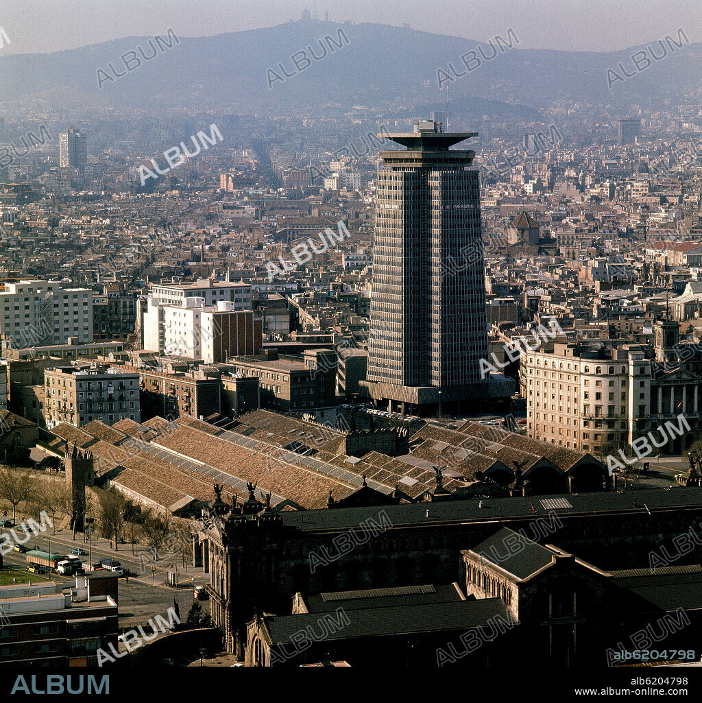 ANGLADA JOSEP / GELABERT DANIEL / RIBAS JOSEP. EDIFICIO COLON TAMBIEN CONOCIDO COMO TORRE MARITIMA - RASCACIELOS CONSTRUIDO EN 1970.