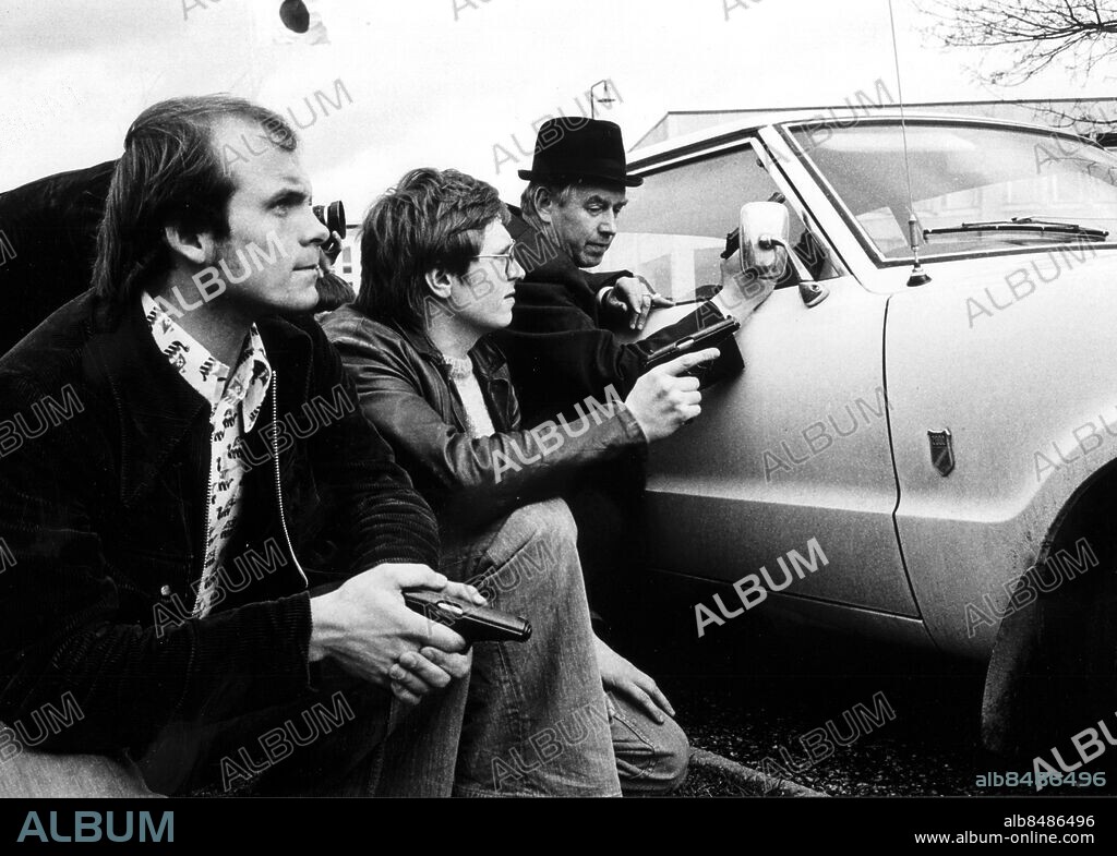 STOCKHOLM 20030415 File Photo 19750424 . Baader-Meinhof guerrillas blow up the West German embassy in Stockholm April 24, 1975.. Police guarded outside the embassy.. Photo SCANPIX Code 20360. ***BETALBILD***.