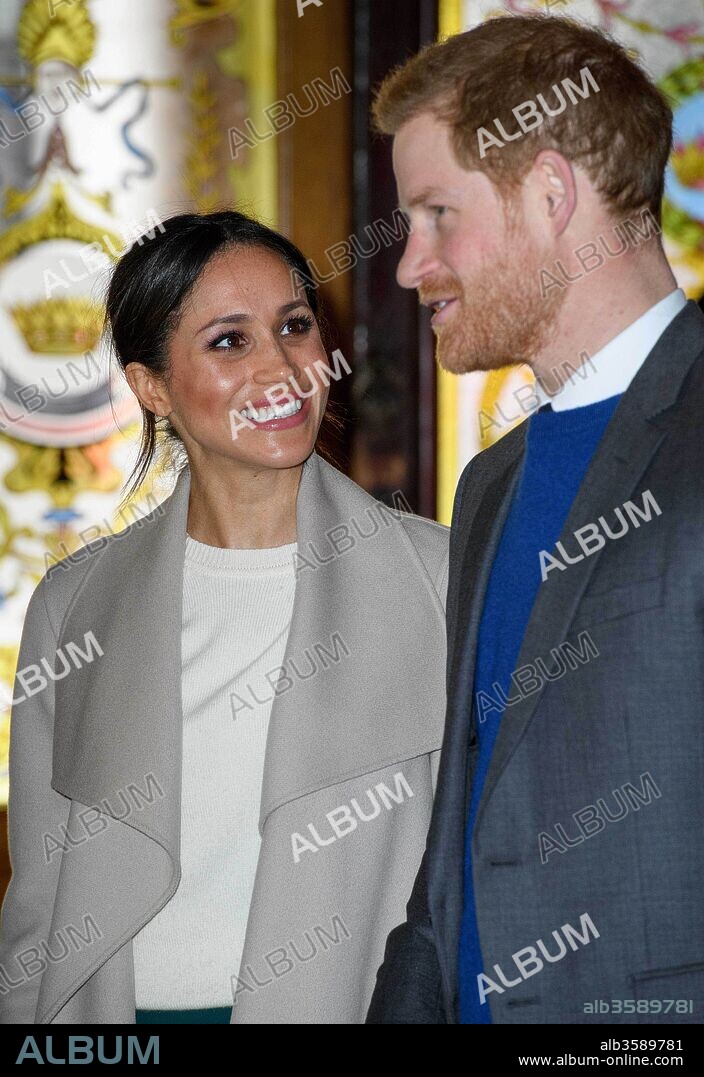 MEGHAN MARKLE and DUKE OF SUSSEX PRINCE HARRY. March 24, 2018 - Belfast, Ireland - 3/23/18.Meghan Markle and Prince Harry arrive at Crown Bar.Prince Harry and Meghan Markle visit to Northern Ireland, UK. 24/03/2018