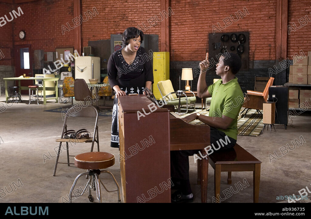 JENNIFER HUDSON and KEITH ROBINSON in DREAMGIRLS, 2006, directed by BILL CONDON. Copyright DREAMWORKS/PARAMOUNT PICTURES / JAMES, DAVID.