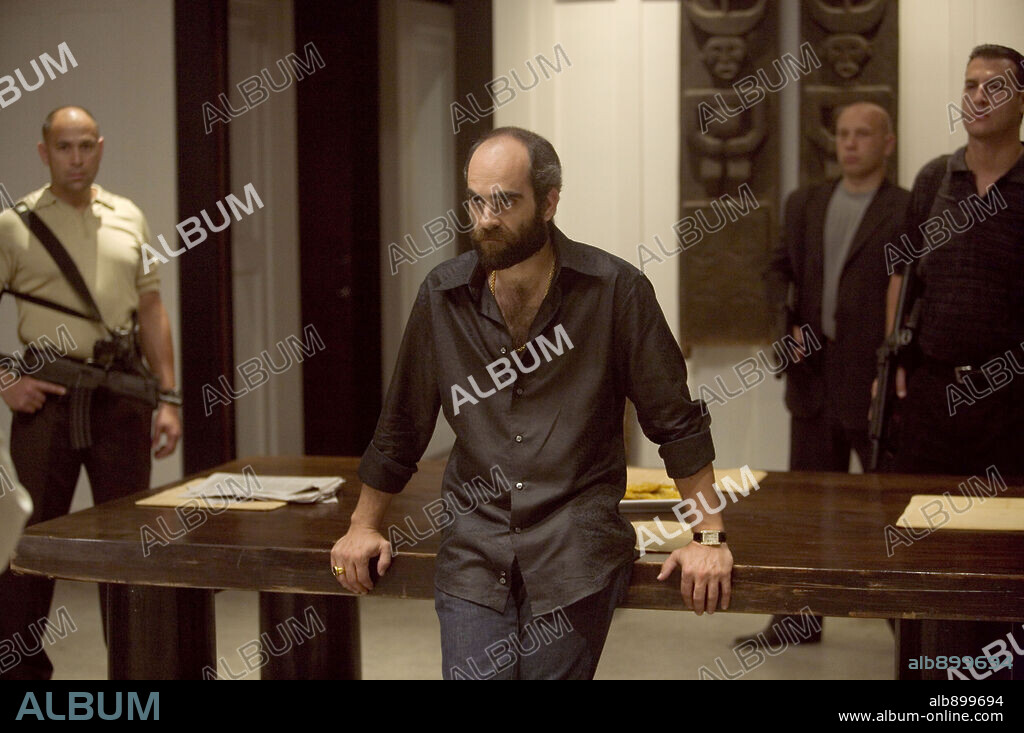 LUIS TOSAR en CORRUPCIÓN EN MIAMI, 2006 (MIAMI VICE), dirigida por MICHAEL MANN. Copyright UNIVERSAL PICTURES / CONNOR, FRANK.