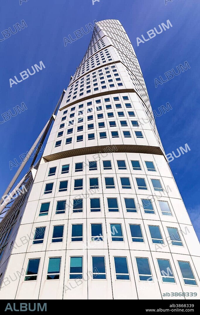 Turning Torso, neo-futurist residential skyscraper, tallest building in Scandinavia, by Spanish architect Santiago Calatrava, Malmö, Sweden, Europe.