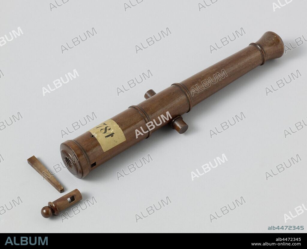 Model of a 24-Pounder Breech-Loading Gun, Model of a long back-loading cannon of 24 pounds, incomplete. The barrel is 34.25 cm long and has a caliber of 14 mm. A wedge through the breech holds the end piece in place, the capstone consists of the grape and the bottom of the chamber, which is pulled backwards from the breech. The case is missing. 1:10 scale (Obreen)., anonymous, Netherlands, 1829, wood (plant material), h 22.5 cm × w 37 cm × d 27.8 cm × c 14 mm.