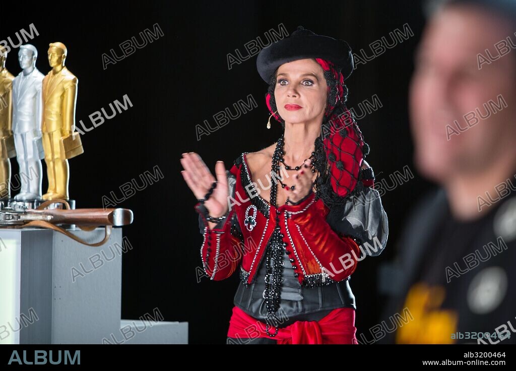 VICTORIA ABRIL en NACIDA PARA GANAR, 2016, dirigida por VICENTE VILLANUEVA. Copyright TORNASOL FILMS / VERGNE, JULIO.