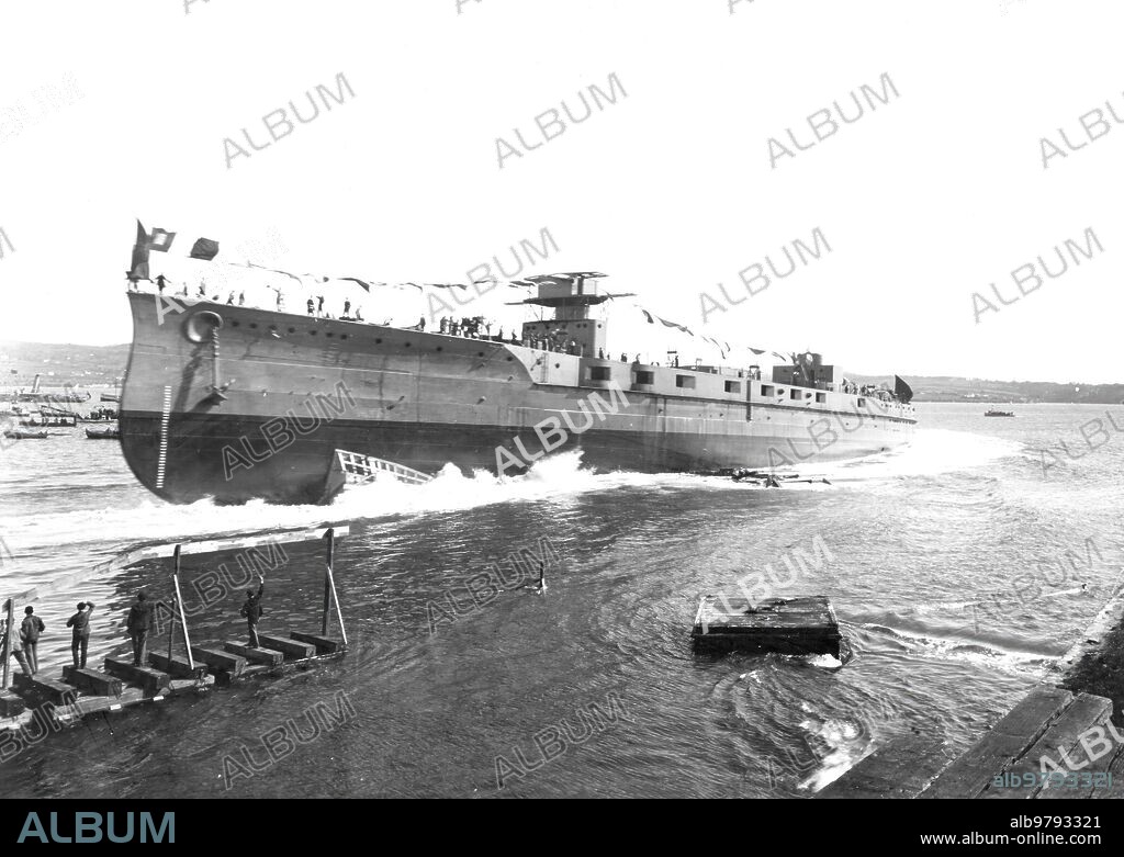 El Ferrol. 09/21/1914. The battleship "Jaime I", built by the Spanish Naval Construction Society.