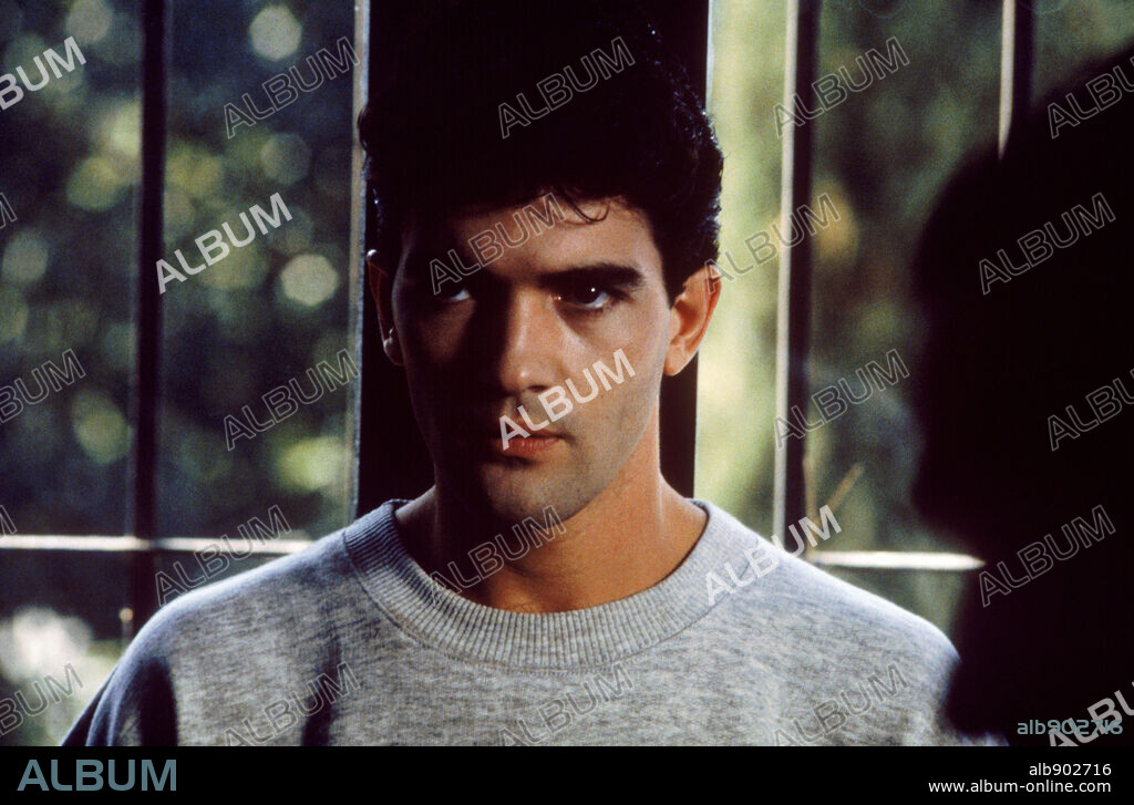 ANTONIO BANDERAS en MATADOR, 1986, dirigida por PEDRO ALMODOVAR. Copyright TVE/COMPAÑIA IBEROAMERICANA DE TV.