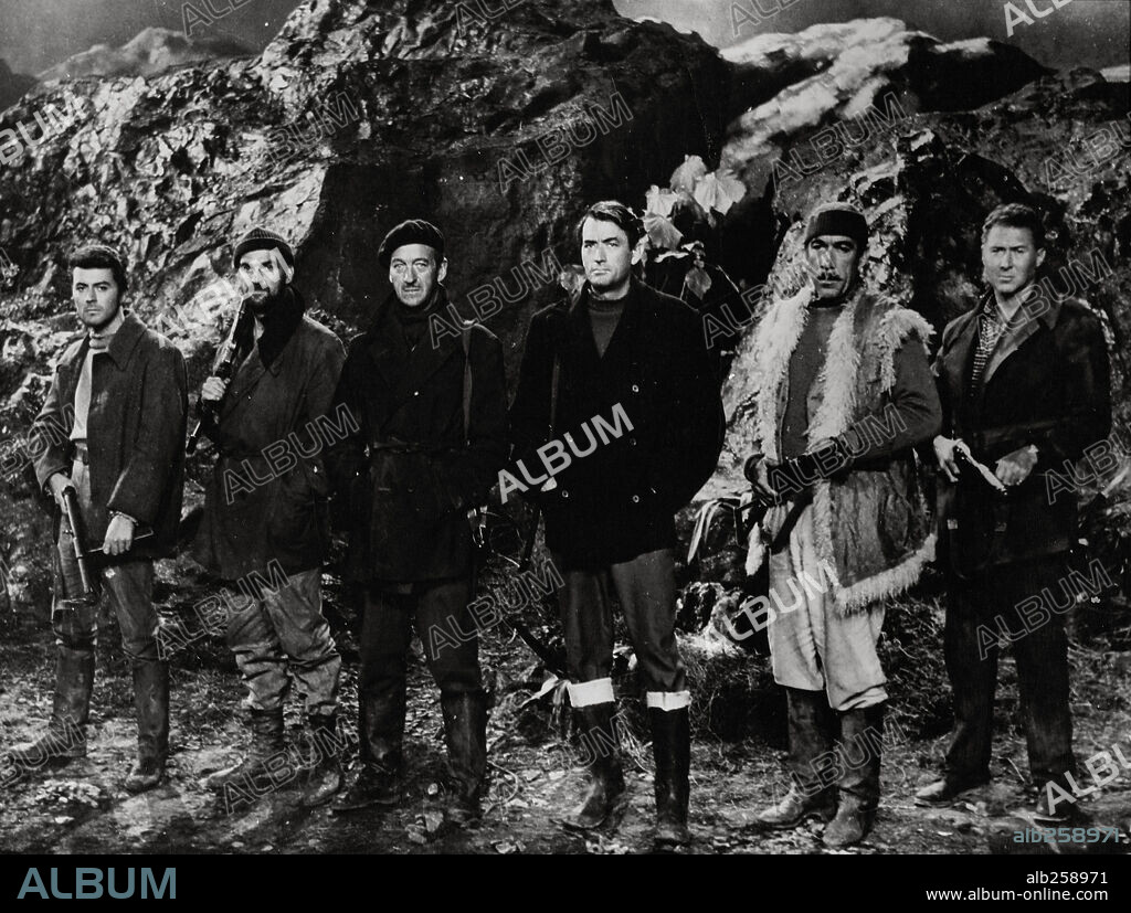 ANTHONY QUINN, DAVID NIVEN and GREGORY PECK in THE GUNS OF NAVARONE, 1961, directed by J. LEE THOMPSON. Copyright COLUMBIA PICTURES.