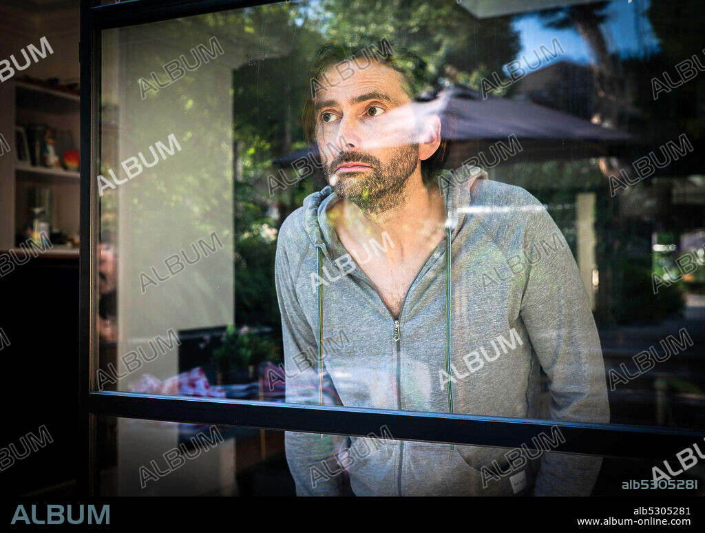 DAVID TENNANT in STAGED, 2020, directed by SIMON EVANS. Copyright BBC.