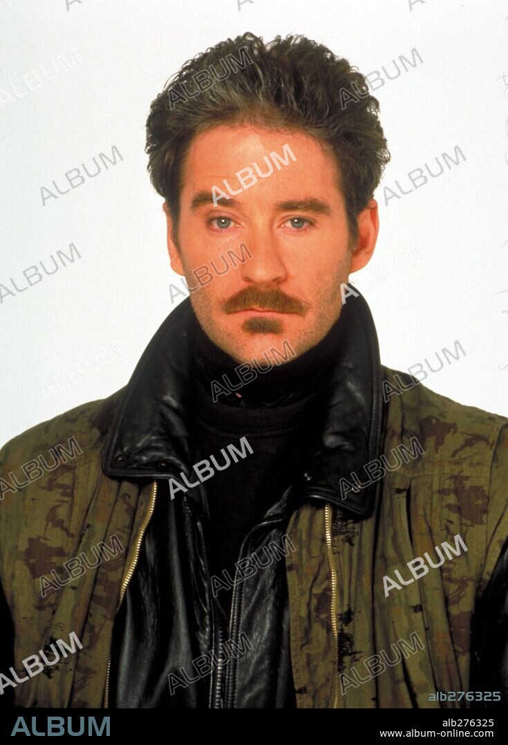 KEVIN KLINE en UN PEZ LLAMADO WANDA, 1988 (A FISH CALLED WANDA), dirigida por CHARLES CRICHTON. Copyright METRO GOLDWYN MAYER.
