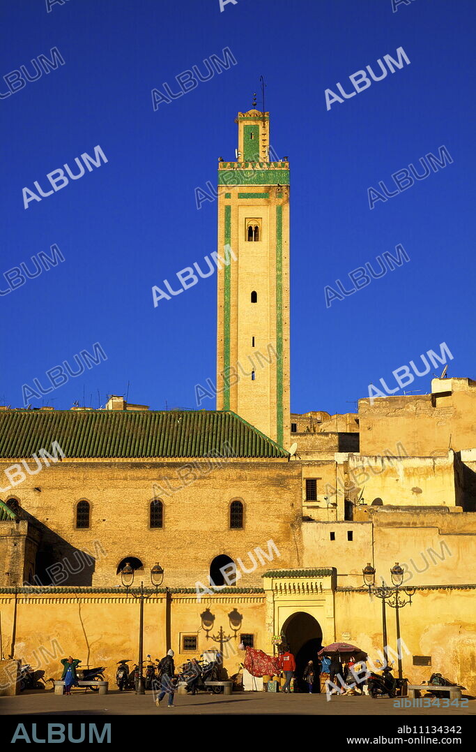 Mosque R'Cif, R'Cif Square (Place Er-Rsif), Fez, Morocco, North Africa, Africa.