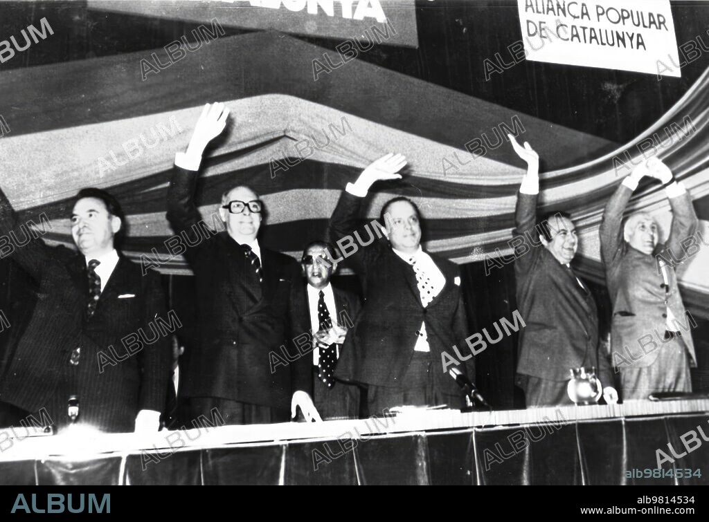 - XX Aniversario de de las elecciones generales de 15 de junio 1977.-El entonces secratario general de Alianza Popular,  Manuel Fraga, con Fernández de la Mora, López Rodó, Martinez Esteruelas y De lafuente en un mitín celebrado en el Palacio de Deportes de Barcelona.