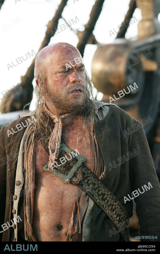 LEE ARENBERG in PIRATES OF THE CARIBBEAN: AT WORLDS END, 2007, directed by GORE VERBINSKI. Copyright WALT DISNEY PICTURES / MOUNTAIN, PETER.