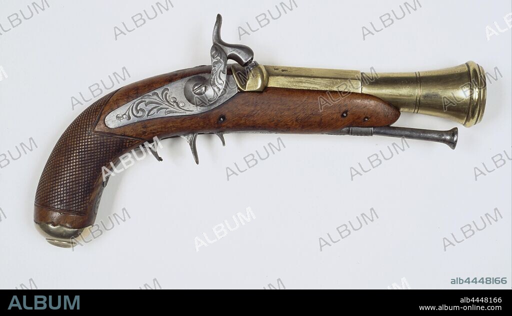 Percussion gun, tromblon, Gun for self-defense (scrap). Partially round and partly octagonal brass barrel, trumpet-shaped. Engraved lock plate and iron fittings. Berlin silver button. Smooth drawer with checkered handle. Iron nail-shaped charging stick. There is an 'X' on the loop and another illegible sign., Netherlands, anonymous, West-Europa, c. 1825 - c. 1850, slotplaat, kolfkap, laadstokkop, loop, l 15 cm.