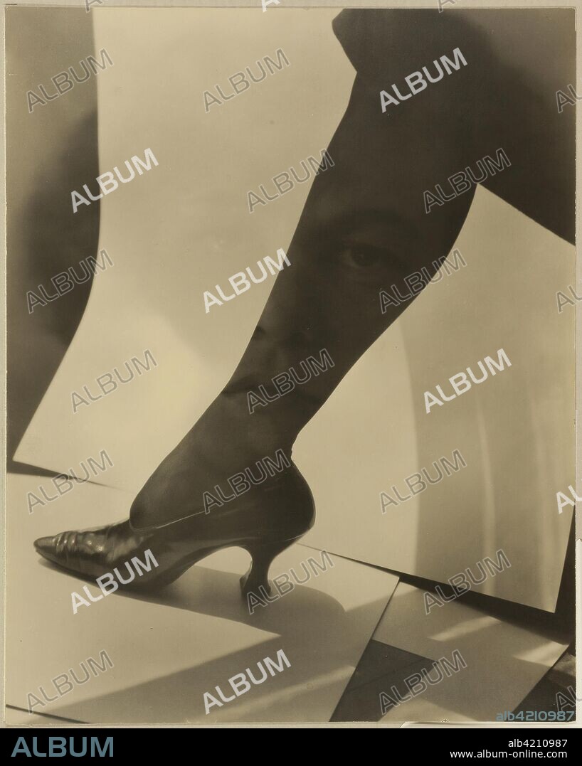 Dorothy True. Alfred Stieglitz; American, 1864-1946. Date: 1919. Dimensions: 24 x 19.2 cm (image/paper/mount). Gelatin silver print. Origin: United States.