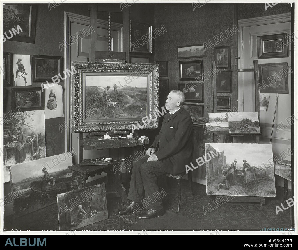 The painter Mari ten Kate in his studio at Wilhelminastraat 14 in The Hague, Sigmund Löw (attributed to), Atelier Herz (attributed to), Amsterdam, 16-Oct-1903, photographic support, gelatin silver print, height 244 mm × width 303 mm.