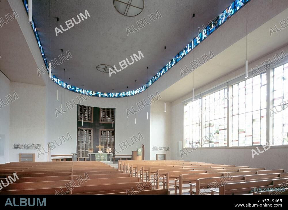 Stuttgart-Hedelfingen (Baden-Württemberg), Heilig-Kreuz-Kirche. (erbaut 1928/29; Architekt: Trüdinger). Innenansicht nach Osten. Foto (Florian Monheim).