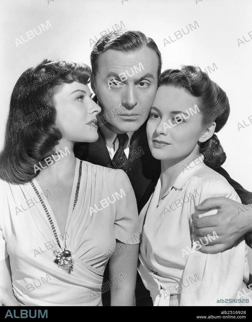CHARLES BOYER, OLIVIA DE HAVILLAND y PAULETTE GODDARD en SI NO AMANECIERA, 1941 (HOLD BACK THE DAWN), dirigida por MITCHELL LEISEN. Copyright PARAMOUNT PICTURES.