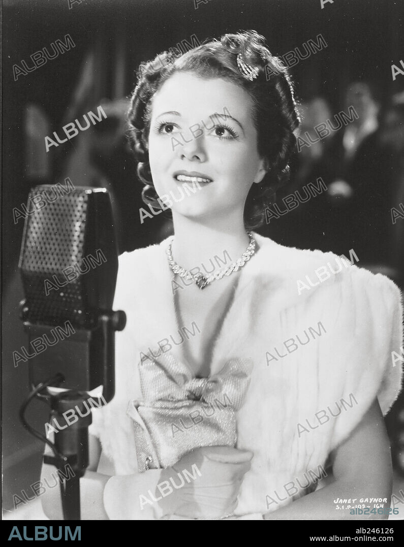 JANET GAYNOR dans UNE ÉTOILE EST NÉE, 1937 (A STAR IS BORN), réalisé par WILLIAM A. WELLMAN. Copyright UNITED ARTISTS.