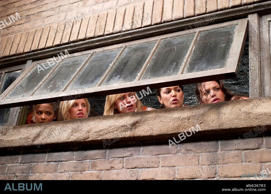 CHRISTINA MILIAN, KELLI GARNER, MONICA KEENA, PAULA GARCES and VANESSA FERLITO in MAN OF THE HOUSE, 2005, directed by STEPHEN HEREK. Copyright REVOLUTION STUDIOS / REDIN, VAN.