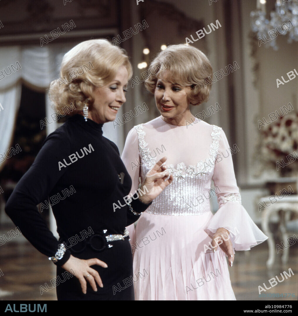 Anneliese Rothenberger gives herself the honor (gibt sich die Ehre), music show, Germany 1975, guest star: Danielle Darrieux.