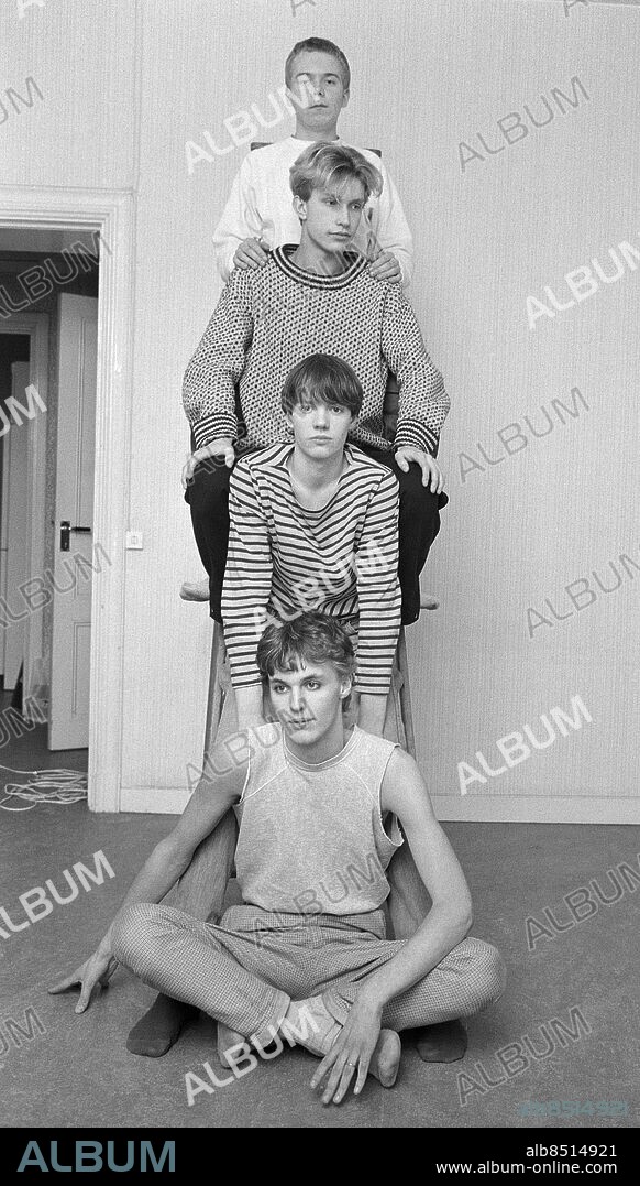 1980-01-10. Den svenska pop- och rockgruppen Reeperbahn, uppifrån: Peter Korhonen, Dan Sundquist, Eddie Sjöberg och Olle Ljungström.. Foto: Bernt Claesson / EXP / TT / Kod: 8. **AFTONBLADET OUT**.