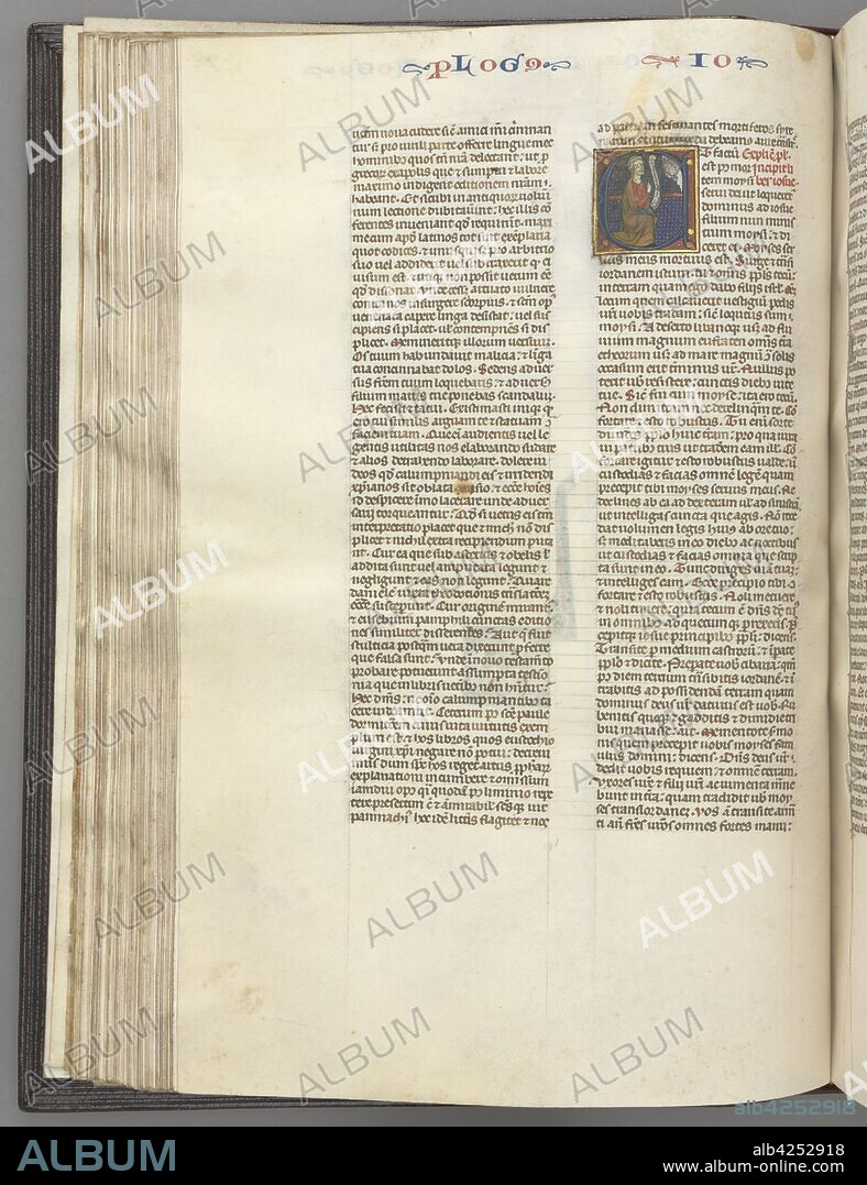Fol. 76v, Joshua, historiated initial E, Joshua with a scroll kneeling before God, c. 1275-1300. Southern France, Toulouse(?), 13th century. Bound illuminated manuscript in Latin; brown morocco binding; ink, tempera and gold on vellum; 533 leaves.