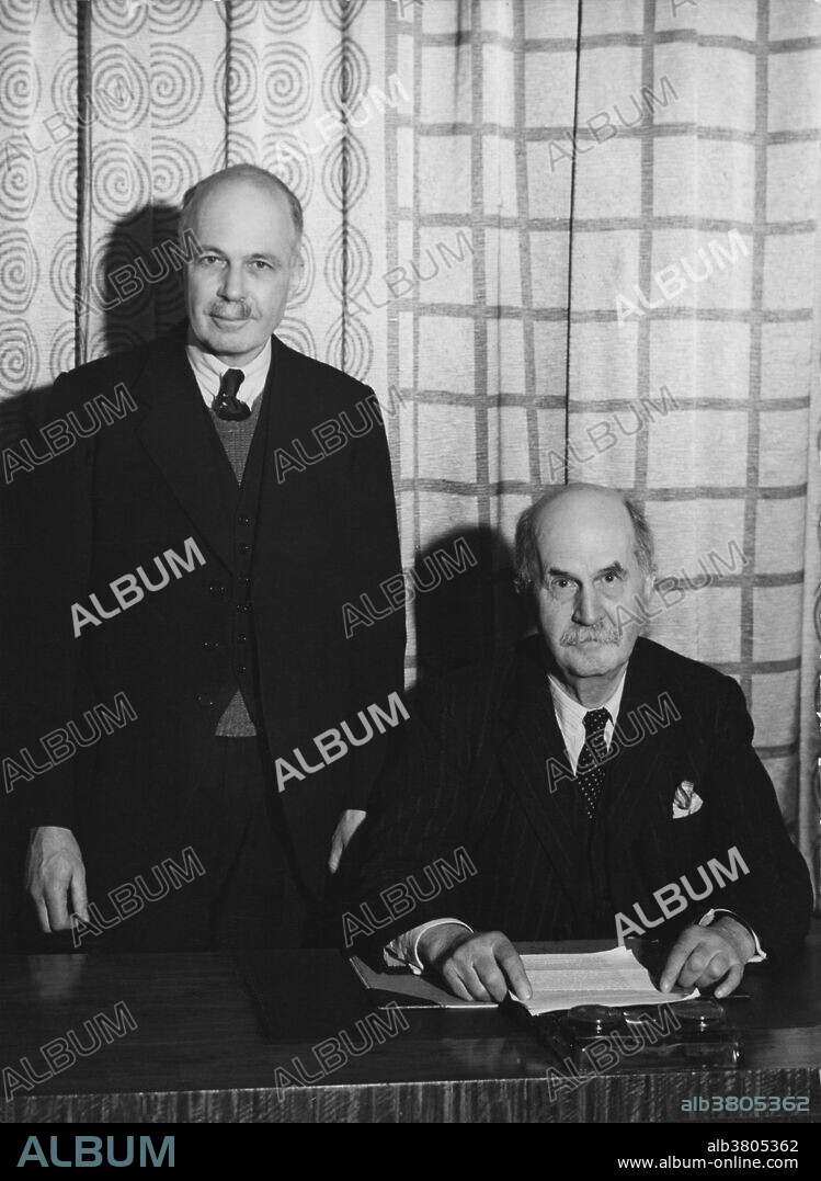 Sirs William and Lawrence Bragg. This portrait was taken just before Sir Lawrences broadcast on X-ray metals, delivered from London on February 23rd, 1942. This was the only occasion on which two Nobel laureates, father and son, took part jointly in a broadcast.