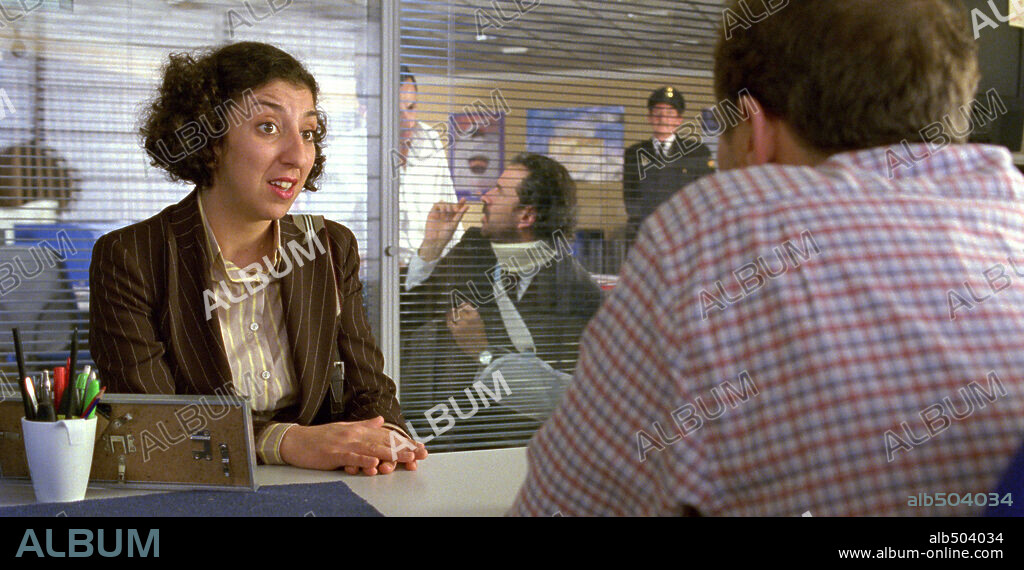 MONICA CERVERA en CRIMEN FERPECTO, 2004, dirigida por ALEX DE LA IGLESIA. Copyright PANICO FILMS.