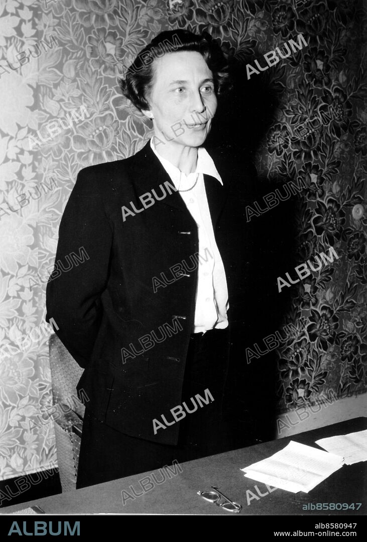 Aina Erlander på Rädda Barnen i Lund 1950. Erlander Aina fil mag hustru till Tage Erlander. (c) Sydsvenskan / IBL.