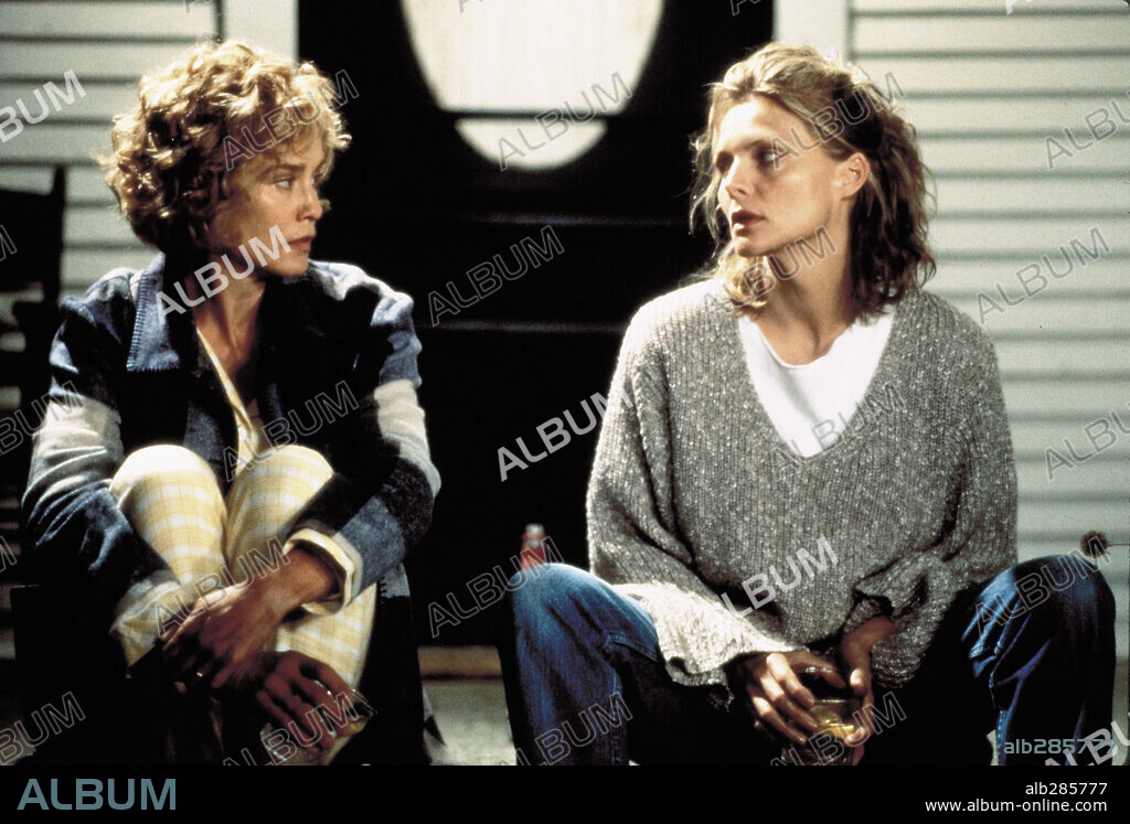 JESSICA LANGE und MICHELLE PFEIFFER in A THOUSAND ACRES, 1997, unter der Regie von JOCELYN MOORHOUSE. Copyright ATA FILMS, INC. / BATZDORFF, RON.