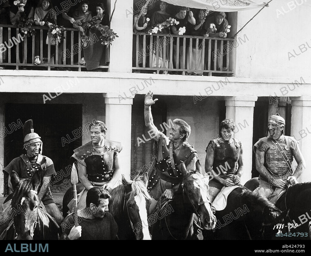 KIRK DOUGLAS y TONY CURTIS en ESPARTACO, 1960 (SPARTACUS), dirigida por STANLEY KUBRICK. Copyright BRYNA/UNIVERSAL.