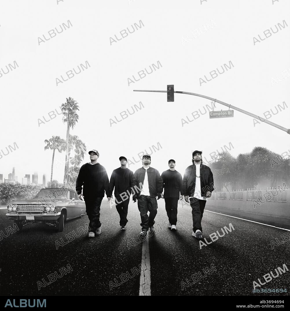 ALDIS HODGE, COREY HAWKINS, JASON MITCHELL and NEIL BROWN JR in STRAIGHT OUTTA COMPTON, 2015, directed by F. GARY GRAY. Copyright LEGENDARY PICTURES.
