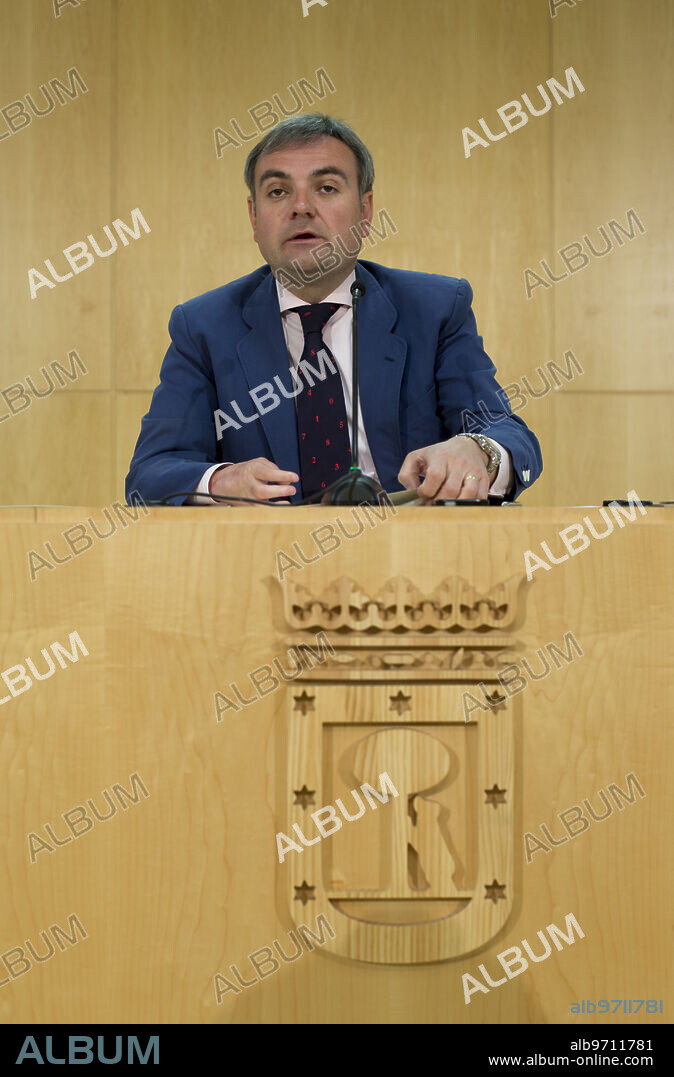 Madrid, August 28, 2014. Press conference by Enrique Nuñez, spokesperson for the Madrid City Council. Photo: IGNACIO GIL .... archdc.