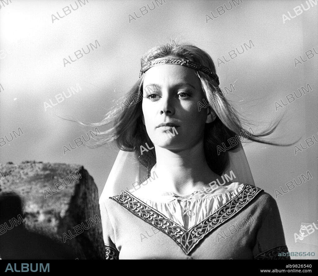 FRANCESCA ANNIS in THE TRAGEDY OF MACBETH, 1971, directed by ROMAN POLANSKI. Copyright COLUMBIA PICTURES.