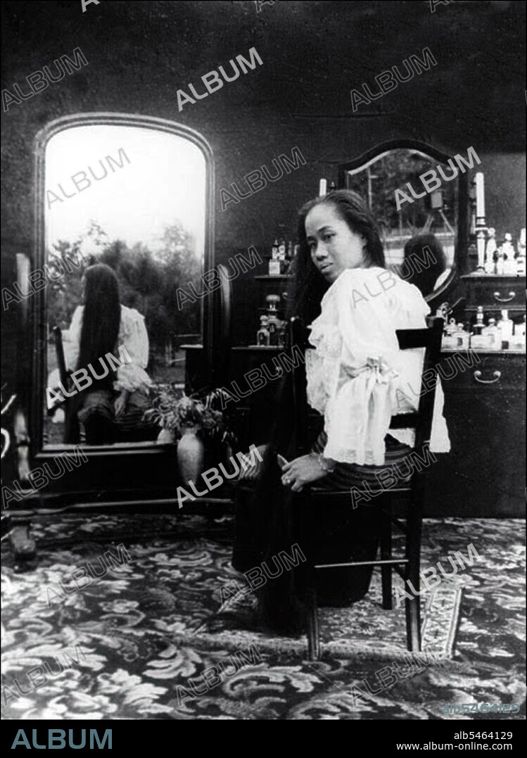 Princess Dara Rasmi (August 26, 1873 – December 9, 1933), was the Princess of Chiang Mai and Siam (later Thailand) and the daughter of King Inthawichayanon and Queen Thipkraisorn Rajadewi of Chang Mai, a scion of the Chao Chet Ton Dynasty. She was one of the princess consorts of Chulalongkorn, King Rama V of Siam and gave birth to one daughter by King Chulalongkorn, Princess Vimolnaka Nabisi. In 1886, she left Chiang Mai to enter the Grand Palace in Bangkok, where she was given the title Chao Chom Dara Rasami of the Chakri Dynasty. While she lived in the Grand Palace, Dara Rasami and the ladies in her entourage were ribbed and called 'Lao ladies', as well as teased that they smelled of fermented fish. Despite these difficulties, Dara Rasami and her entourage always wore Chiang Mai style textiles for their skirts (known as pha sin) with their long hair pulled up into a bun on the back of the head, in contrast to the clothing and hairstyles of the Siamese women. After King Chulalongkorn died in 1910, Dara Rasmi continued to live in Dusit Palace until 1914, when she asked for permission from King Vajiravudh to return to Chiang Mai to retire. The King granted her permission, and she returned to Chiang Mai on 22 January 1914. Princess Dara Rasmi continued with her royal duties for the people of Lanna. In later life, she lived in the Darabhirom Palace that King Vajiravudh built for her and her official attendants. On 30 June 1933, an old lung ailment recurred. Both Western and Thai doctors tried to cure her, but no one succeeded. Her half brother, King Chao Keo Naowarat moved her into his palace at Khum Rin Keaw for treatment, but on 9 December 1933, she died there peacefully at the age of 60.
