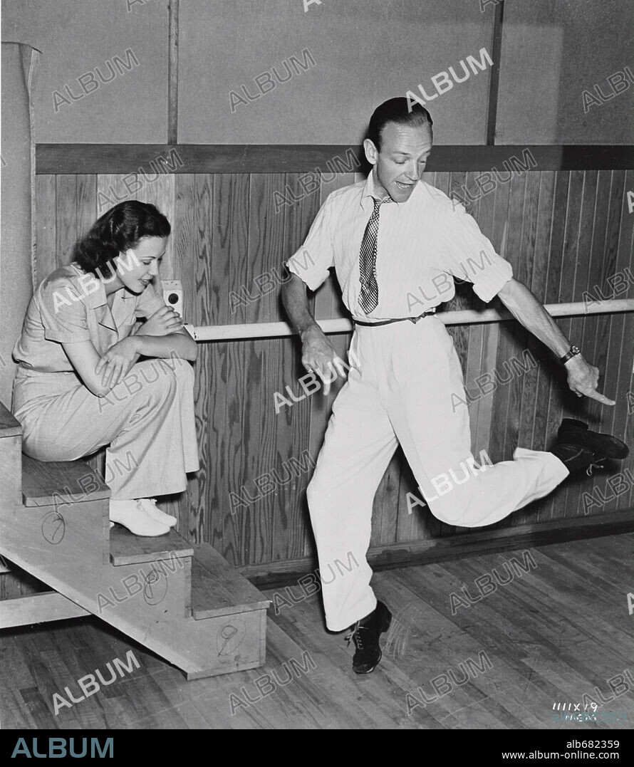 ELEANOR POWELL y FRED ASTAIRE en LA NUEVA MELODÍA DE BROADWAY, 1940 (BROADWAY MELODY OF 1940), dirigida por NORMAN TAUROG. Copyright M.G.M.