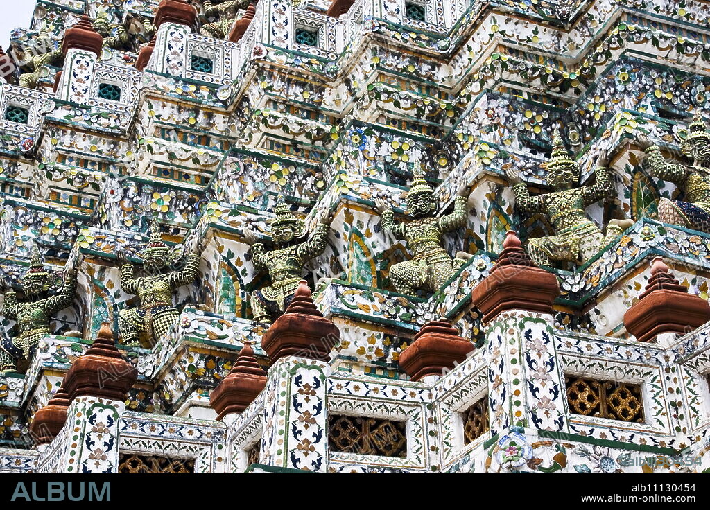 Wat Arun,Temple of the Dawn, Bangkok, Thailand.