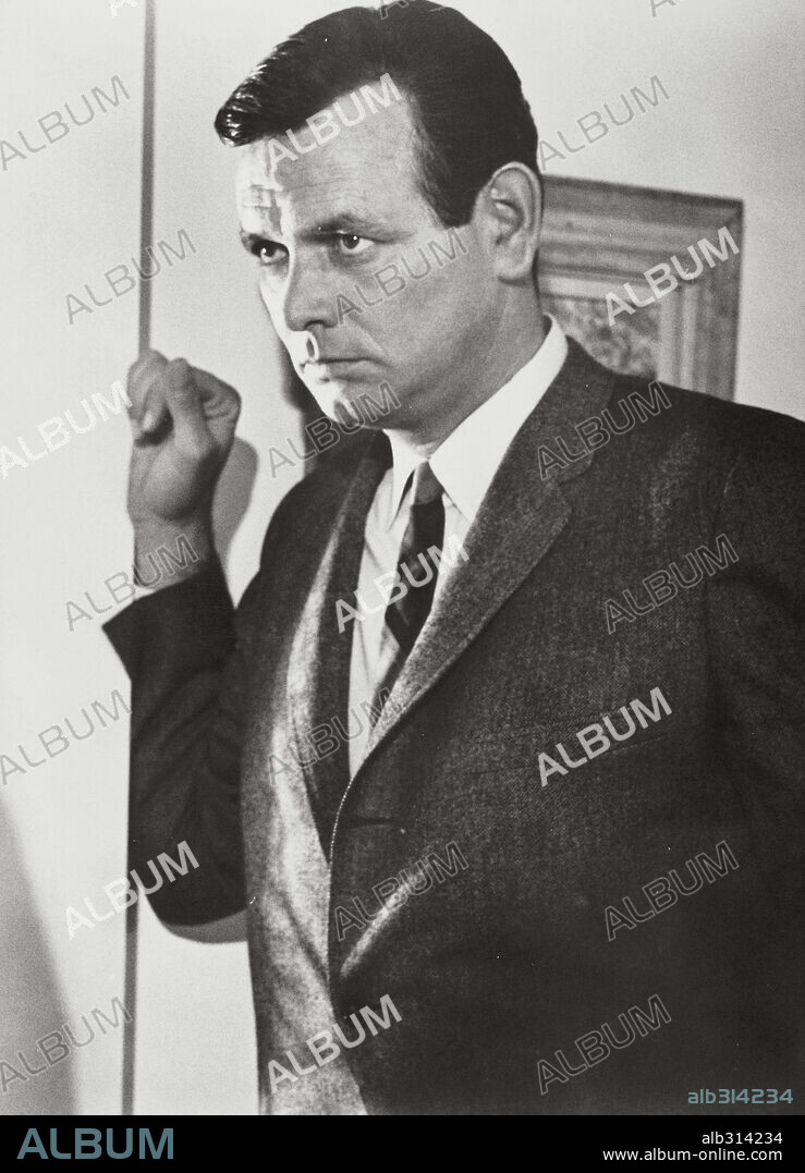 DAVID JANSSEN en EL FUGITIVO, 1963 (THE FUGITIVE). Copyright ABC-TV.