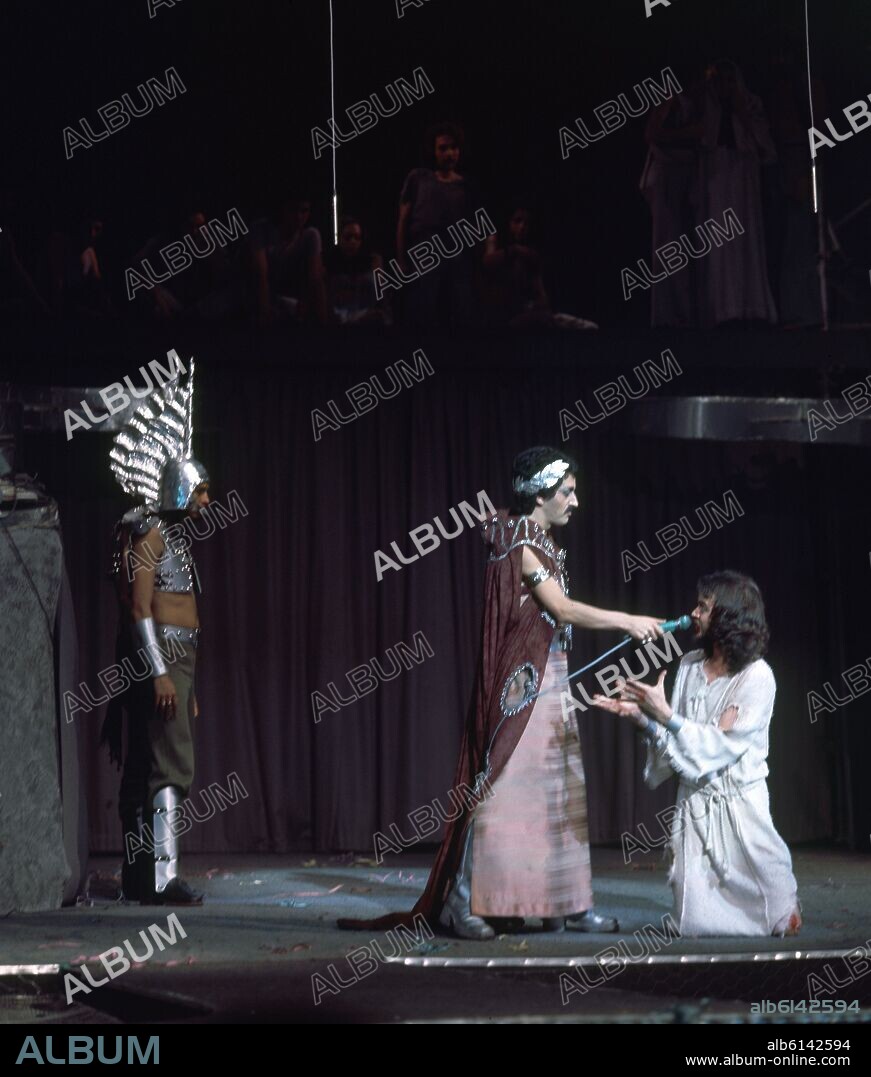 JESUCRISTO SUPERSTAR - JESUCRSITO (CAMILO SESTO) ANTE PILATOS (ALFONSO NADAL.