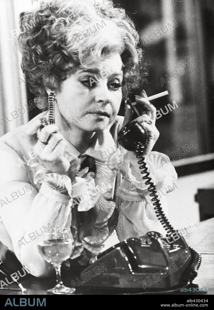 PRUNELLA SCALES en HOTEL FAWLTY-TV, 1975 (FAWLTY TOWERS-TV). Copyright BBC.