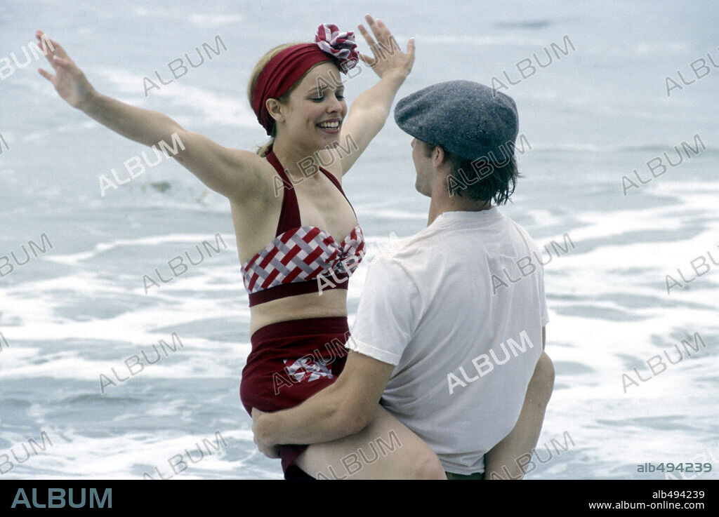 RACHEL MCADAMS and RYAN GOSLING in THE NOTEBOOK, 2004, directed by NICK CASSAVETES. Copyright NEW LINE CINEMA. - Album alb494239