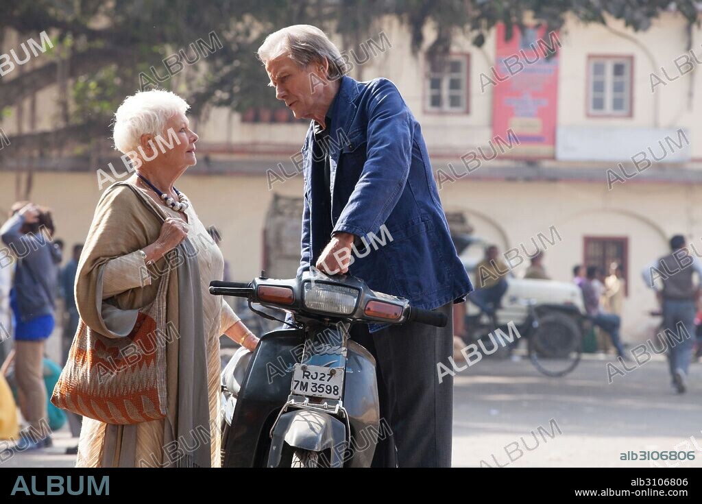 BILL NIGHY y JUDI DENCH en EL NUEVO EXOTICO HOTEL MARIGOLD, 2015 (THE SECOND BEST EXOTIC MARIGOLD HOTEL), dirigida por JOHN MADDEN. Copyright BLUEPRINT PICTURES.