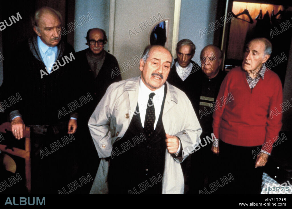 ALFONSO DEL REAL, FERNANDO FERNAN GOMEZ and JOSE LUIS LOPEZ VAZQUEZ in FUERA DE JUEGO, 1991, directed by FERNANDO FERNAN GOMEZ.